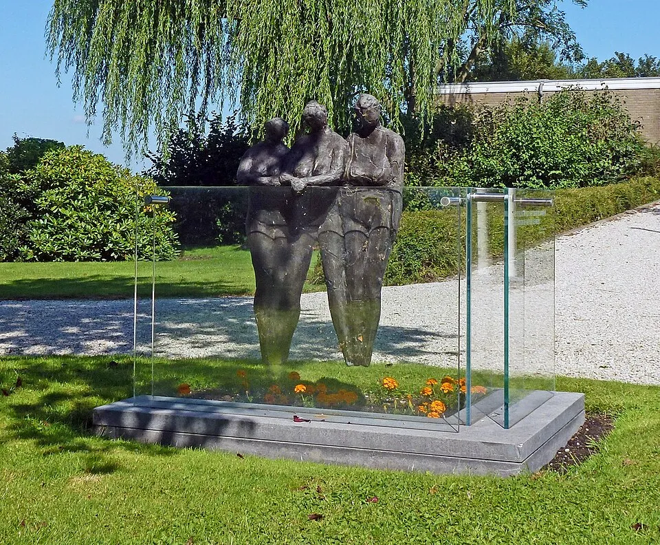 Algemene begraafplaats Ammerstol, oorlogsmonument