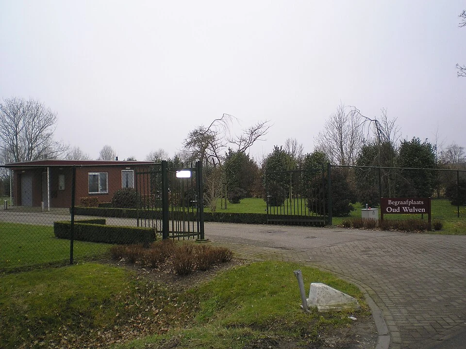 Begraafplaats ingang van oud Wulven in Houten
