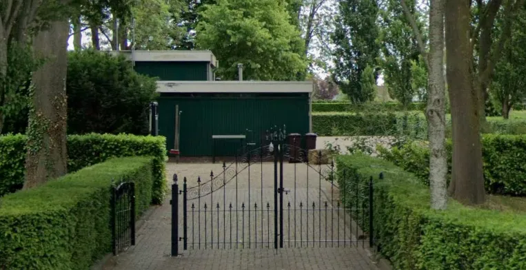 Begraafplaats Vrederust — Benthuizen